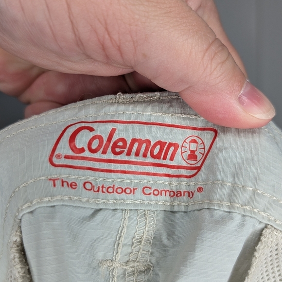 Coleman Men's Shorts XXL 44-46 Utility Cargo Beige Khaki 100% Nylon Hiking EUC - Picture 4 of 7
